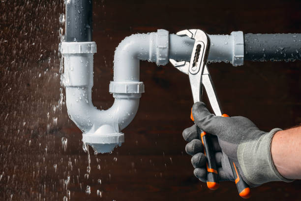 Professional Leak Detection technician working in Woodbury, CT
